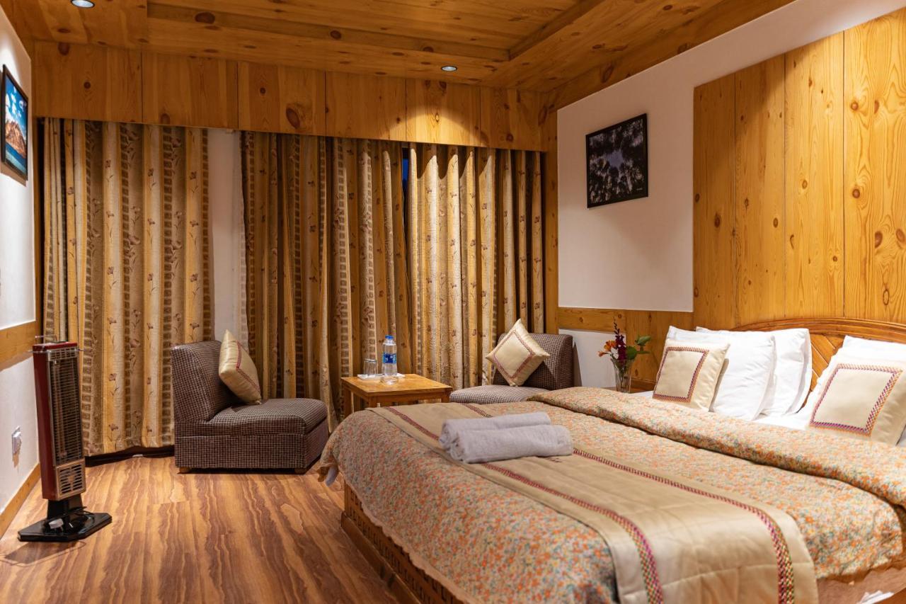 Hotel The Conifer Manāli Exteriér fotografie