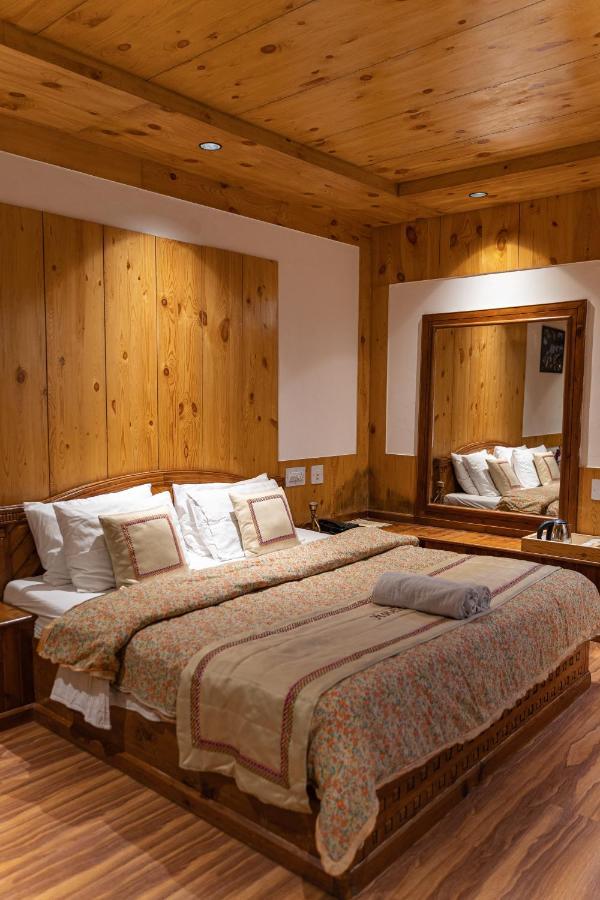 Hotel The Conifer Manāli Exteriér fotografie