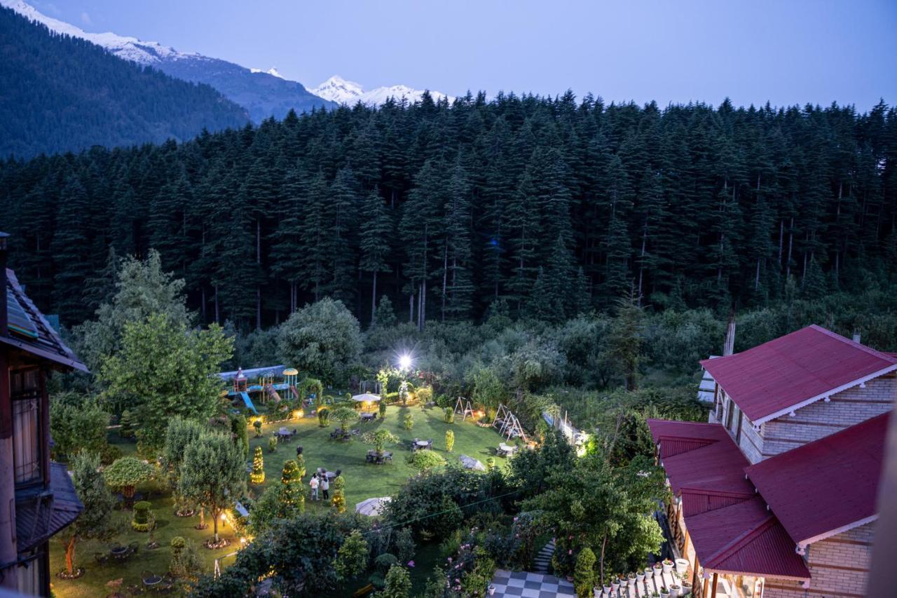 Hotel The Conifer Manāli Exteriér fotografie