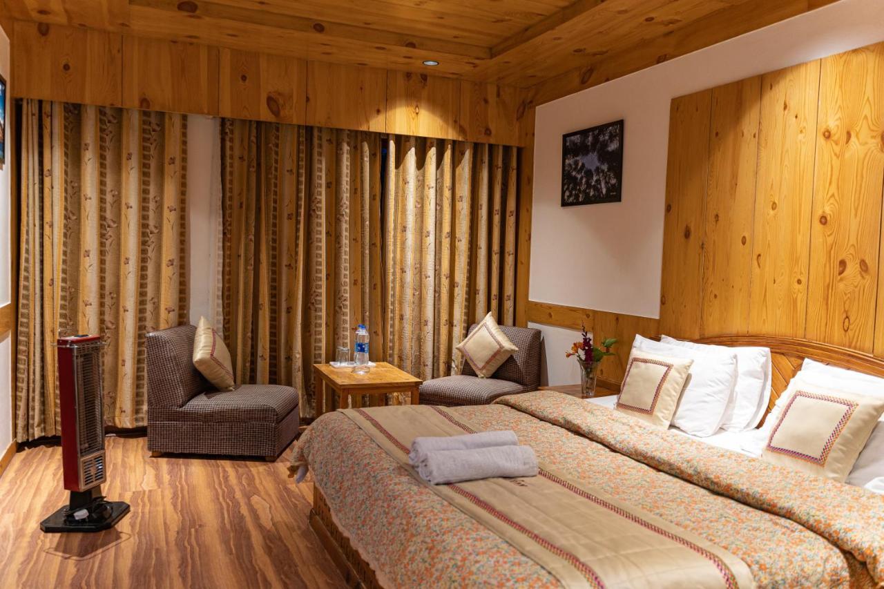Hotel The Conifer Manāli Exteriér fotografie