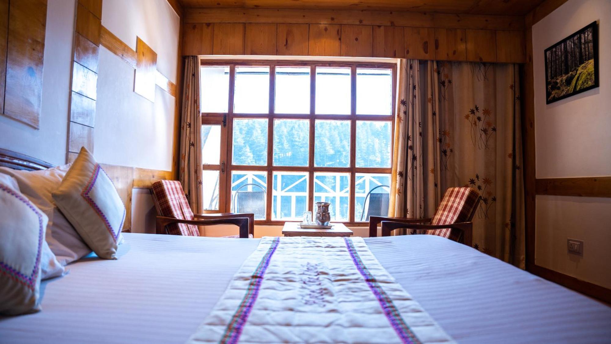 Hotel The Conifer Manāli Exteriér fotografie