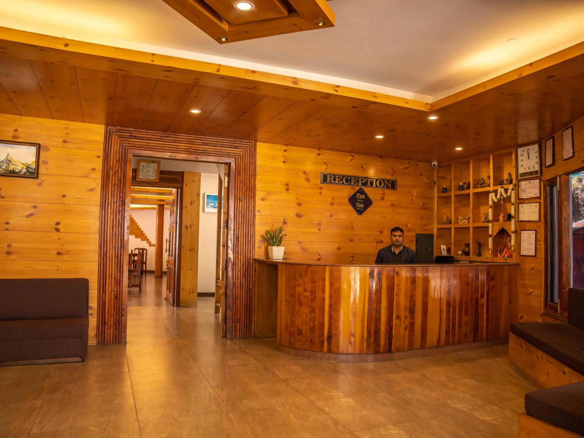 Hotel The Conifer Manāli Exteriér fotografie